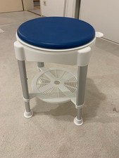 Duschhocker von RUSSKA mit Soft-Drehsitz und Ablage