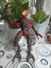 Toybiz Spiderman Venom Planet of the Symbiotes Riot Variant Red Black 