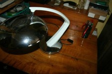 Fase Madrid Boomerang Schreibtischlampe 60er Jahre Chrom und Lack