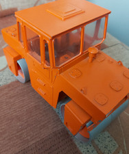 Strassenwalze 2Hamm DV8" NZG Modelle 1:25 No224 -kein Spielzeug-