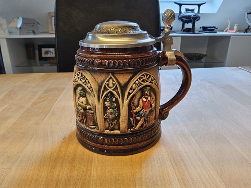 Bierkrug mit zinndeckel - bierkrug,