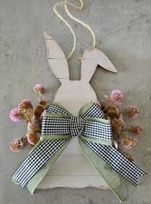 Deko Hase Osterhase mit Schleife Kunstblumen Holz beige Dekoration Tür-Schild