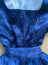 +trendiges Dirndl im