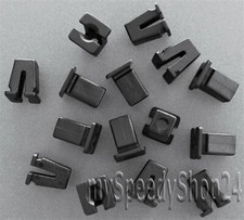 30x SPREIZMUTTER KAROSSERIE