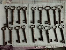 18 Stück Alte Schlüssel für