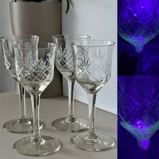 4 Jugendstil Weingläser Weinglas Uran Uranglas Ananas- Schliff, selten! um 1915