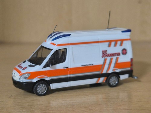 Herpa sprinter delfis rtw - mb,