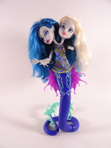Barbie monster high puppe - monster, peri