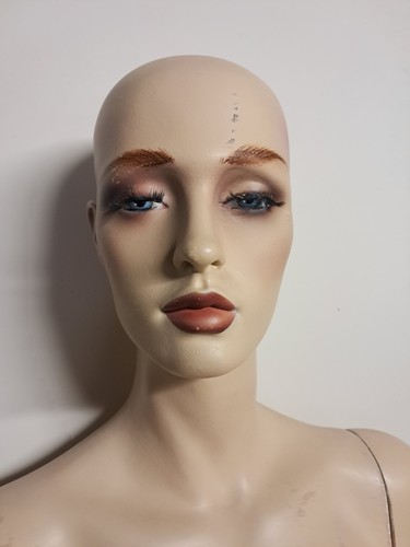 Realistische schaufensterpuppe - realistische,