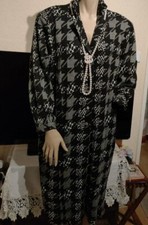 Damen Kleid Gr XXL Brustweite 69 Lang 103 Armlänge 54