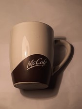 McCafe Becher 2012 in braun