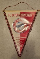 FC BAYERN MÜNCHEN E.V. , Riesen-Wimpel  38 x 52 cm in Folie Erfolge bis 1998 RAR