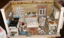 Große Puppenküche ca. 1910, 80X40X40, mit ca. 70 Teilen Zubehör, sehr selten,