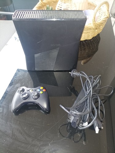 Xbox 360 slim 250 - 360,