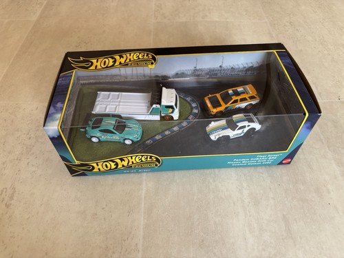 Hot wheels premium - hot, diorama