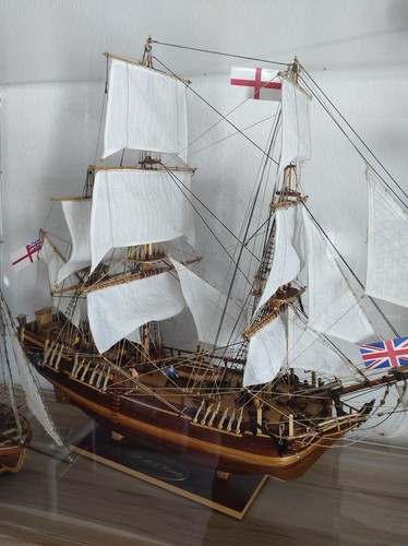 Die bounty und das beiboot - bounty,