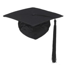Absolventenhut mit schwarzer