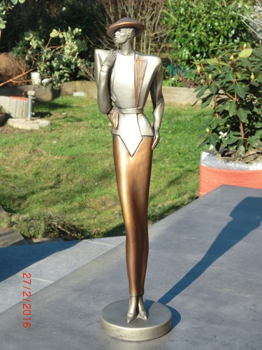 Austin production skulptur - production,