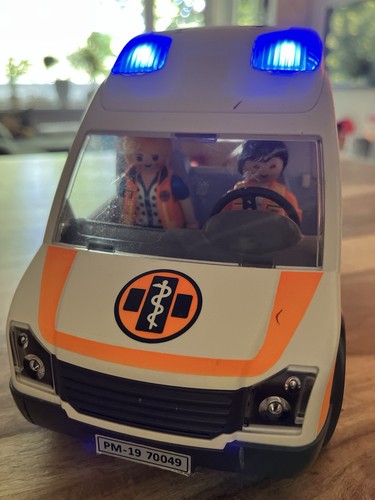 Playmobil city life 70049 - city,