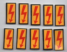 10 kleine alte Aufkleber - Roter Blitz (Warnzeichen) - 25 mm x 52 mm    (A42)
