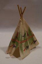 DDR  - Indianerzelt -  mit Holzstäben - ca. 16 cm hoch