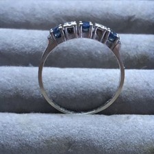 Ring, Weißgoldring, Gold 585 ct. 0.03, blaue Safire, Durchmesser ca. 18 mm, 2 g