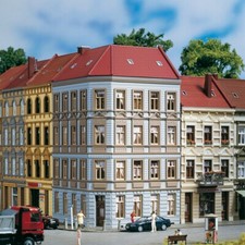 Auhagen H0 11391 - Eckhaus Schmidtstraße 11   Bausatz Neuware