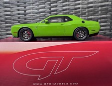 1:18 Dodge Challenger Hellcat
