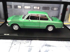 BMW 02er 1602 Limousine grün