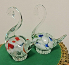 Glasfiguren-2 Schwäne-Rot und