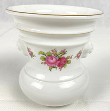 Seltmann Weiden Vase Moosröschen mit seitlichen Löwenköpfchen