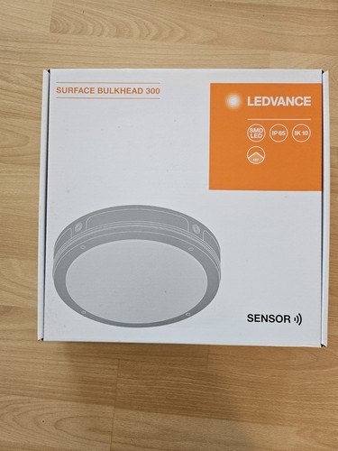 Ledvance surface bulkhead 300 - surface,