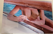 Aktfoto Erotik, Frau Busen schön und groß am Wasser (15X10) Foto