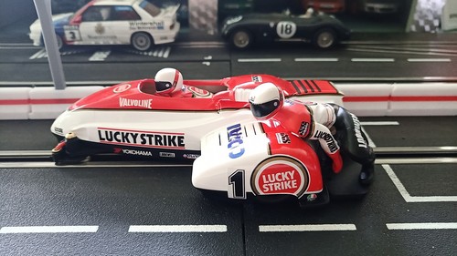 Brmsdc02 slotcar lcr - 1/18,