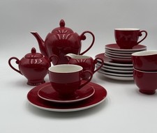 Royal Norfolk rotes Teeservice