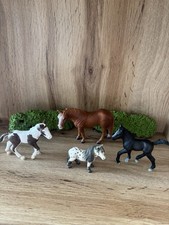 Schleich Sammlerfiguren Set 4 Stück Pferde und Fohlen