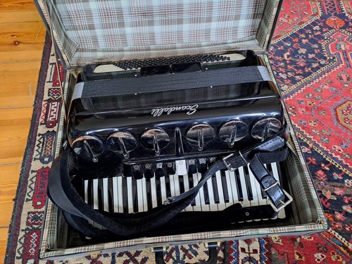 Akkordeon scandalli 303 - n,
