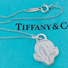 Tiffany & Co. 2019 Go Woman Halskette mit Anhänger 15,95 Zoll Sterlingsilber 925