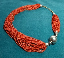 Collier aus Korallen vom Roten