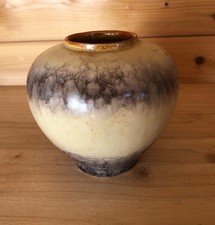 Keramikvase • Bauchige Form