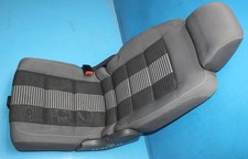 Sitz hinten links klappbar