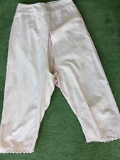 historische Damen -Unterhose weiß mit roten Streifen  Baumwolle angerauht