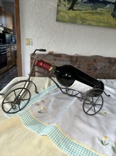 Alter Weinregal Metall Fahrrad Flaschenhalter Beweglich und fahrbar. Retro