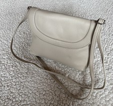 Kleine beige Umhängetasche