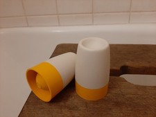 2 Tupperware Eierbecher 798