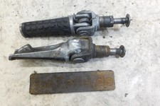 Kawasaki ZZR 600 ZX600D Fußrasten Fußraste vorne links rechts