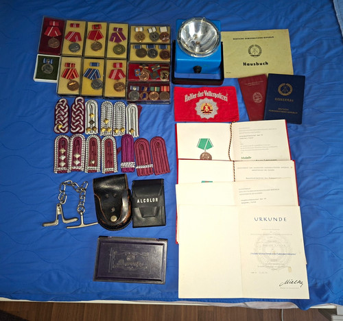 Ddr konvolut abzeichen orden - abzeichen, &