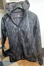 H&M Sport Jacke Gr. S Laufjacke Sportjacke Schwarz mit Lila