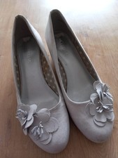 Ariane Damen Keil Pumps GR: 42