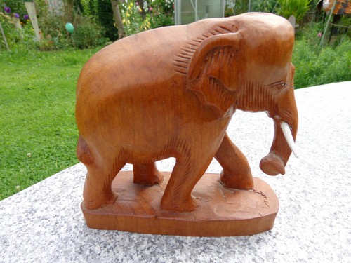 Großer holzelefant - großer,